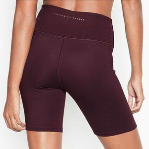 VS Bike Short Incredible Essential NWT